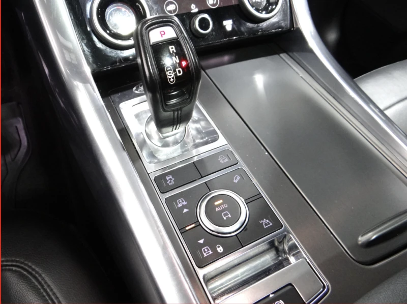 Land Rover Range Rover Sport ДИГИТАЛНО* ТАБЛО* ПАНОРАМА* ДИСТРОНИК* 360КАМЕРА* , снимка 12 - Автомобили и джипове - 53362202