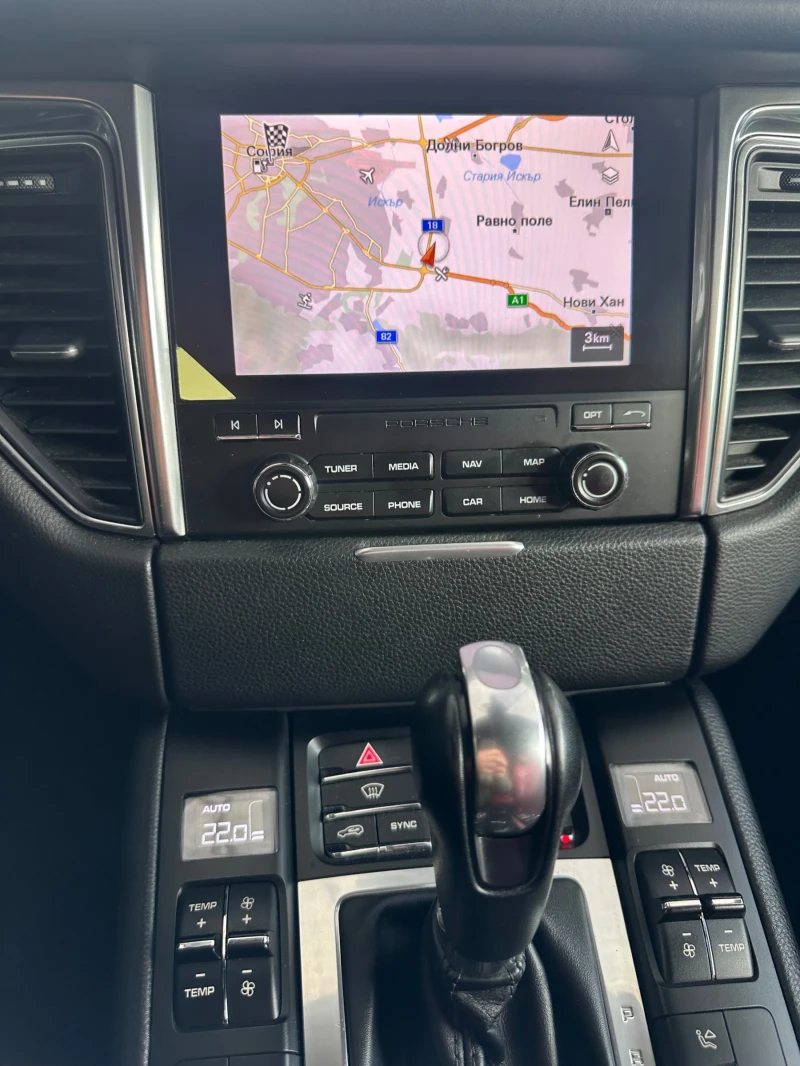 Porsche Macan 3.0TDI* S-FACE* FULL* TOP* N1, снимка 4 - Автомобили и джипове - 53366586
