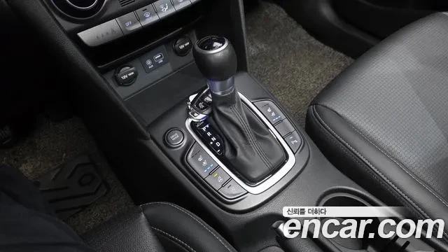 Hyundai Kona Diesel 1.6 2WD, снимка 11 - Автомобили и джипове - 54753879