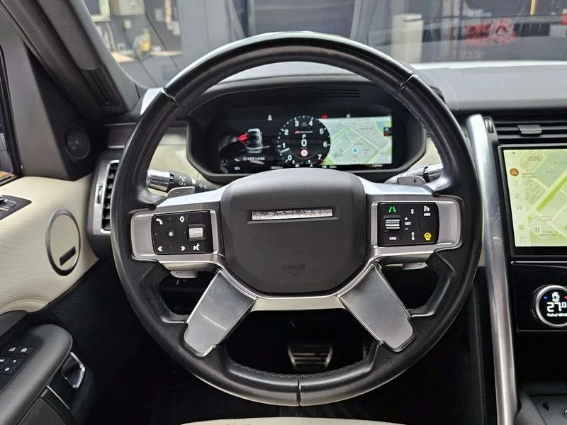 Land Rover Discovery 3.0 Automatic, снимка 13 - Автомобили и джипове - 55964838