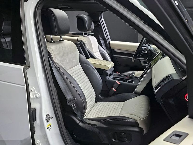 Land Rover Discovery 3.0 Automatic, снимка 12 - Автомобили и джипове - 55964838