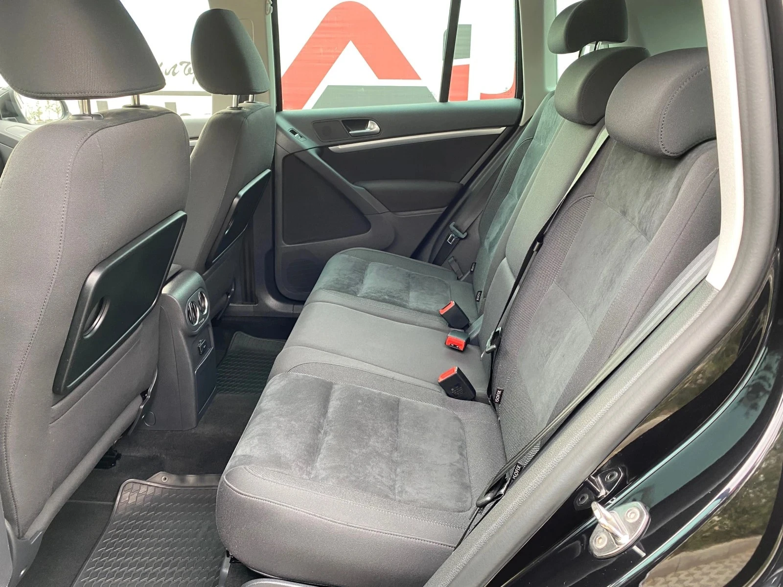 VW Tiguan 2.0TDI 4MOTION DSG STYLE AND SPORT | Mobile.bg   9