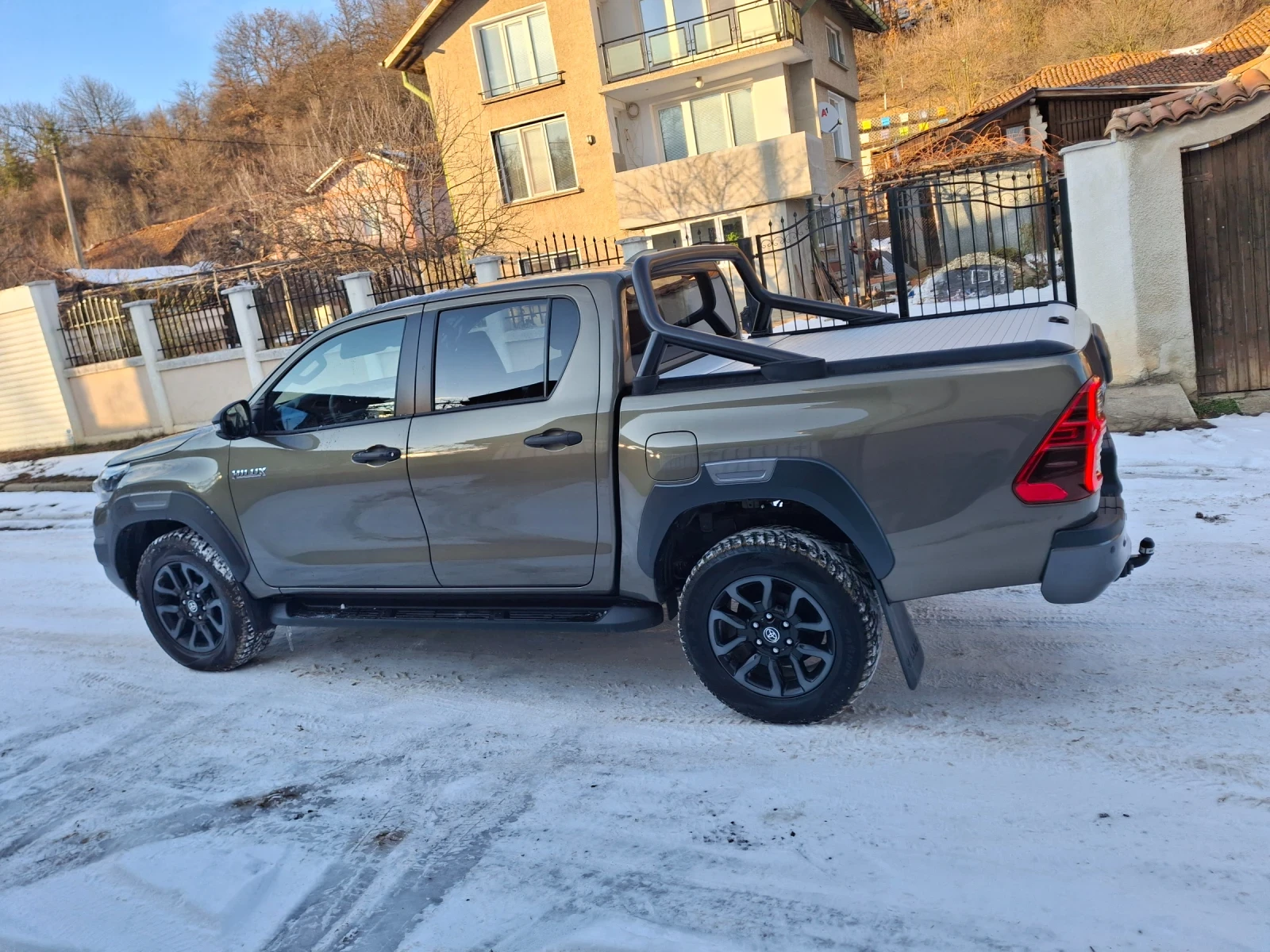 Toyota Hilux  - изображение 7