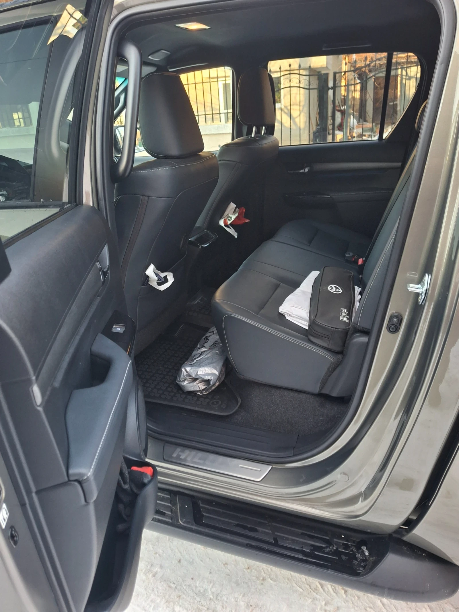 Toyota Hilux  - изображение 10