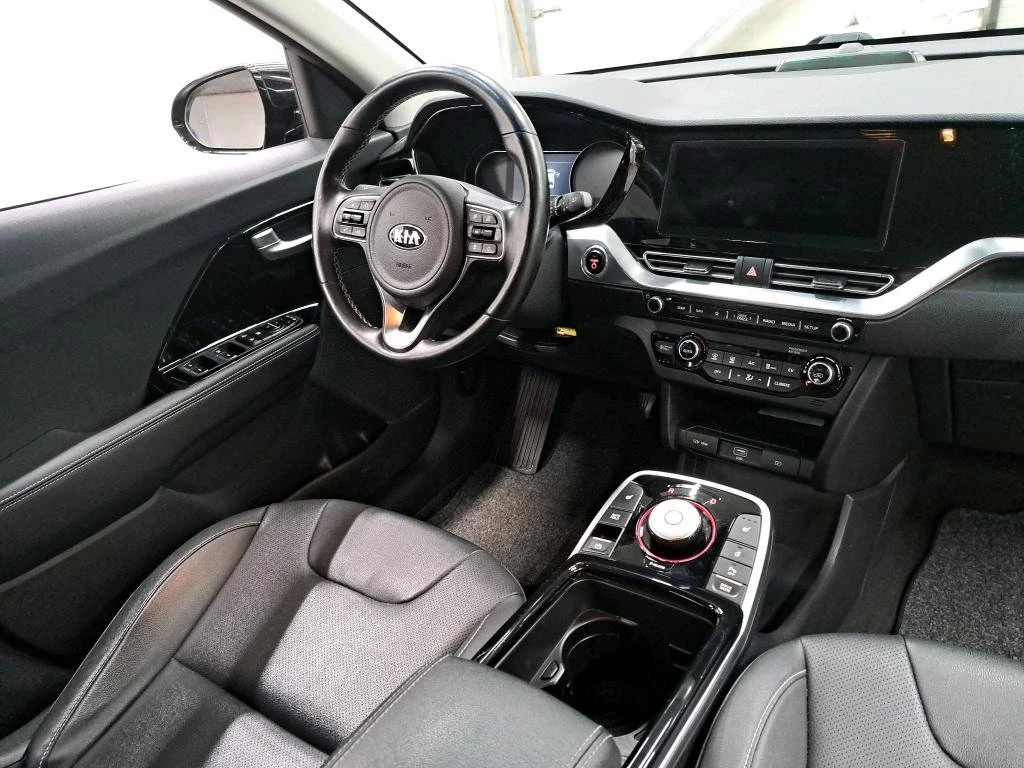 Kia Niro, снимка 4 - Автомобили и джипове - 53976532
