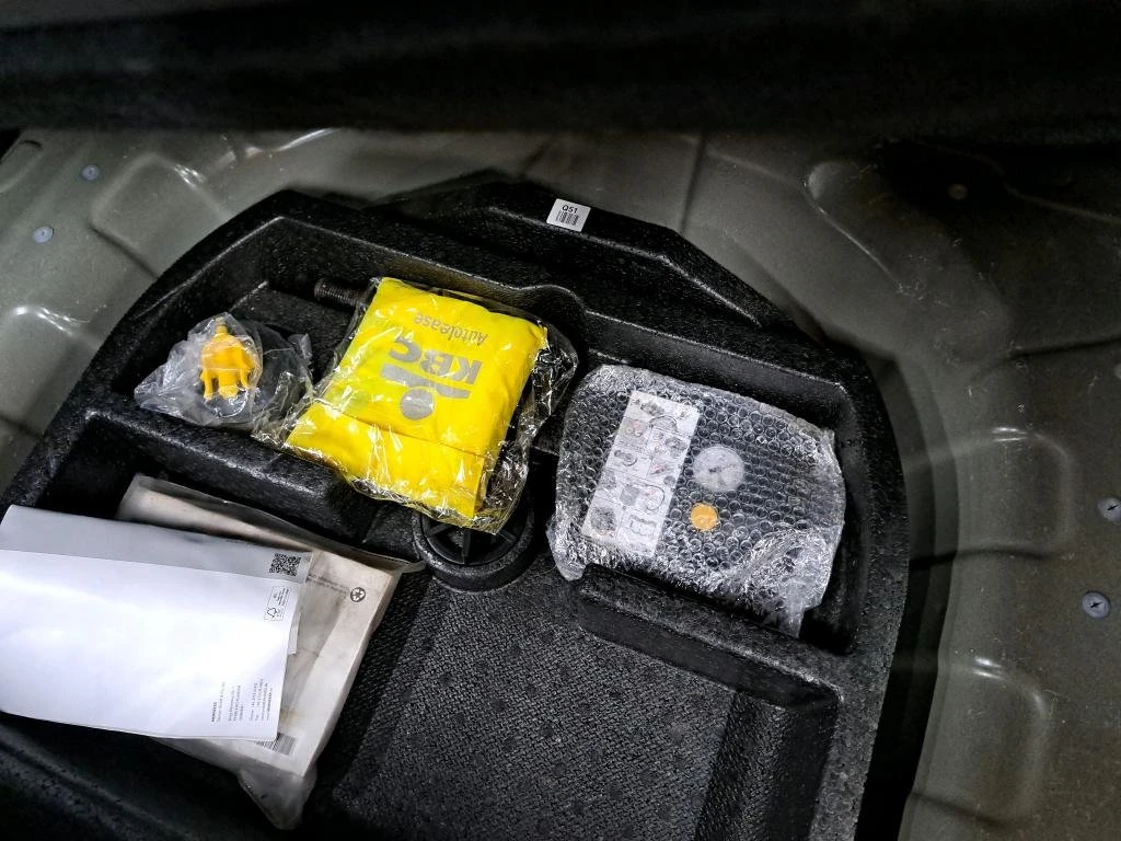 Kia Niro, снимка 9 - Автомобили и джипове - 53976532