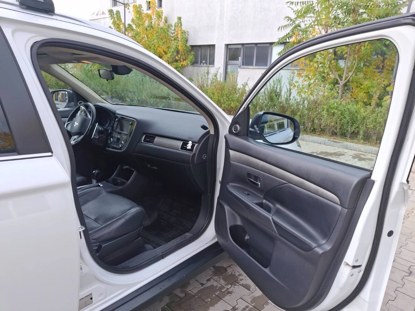 Mitsubishi Outlander, снимка 7 - Автомобили и джипове - 53983082