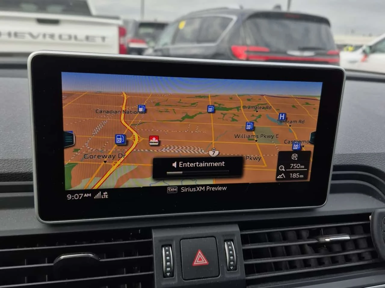 Audi SQ5 * TECHNIK * CARFAX * ЦЕНА ДО БГ, снимка 9 - Автомобили и джипове - 54305733