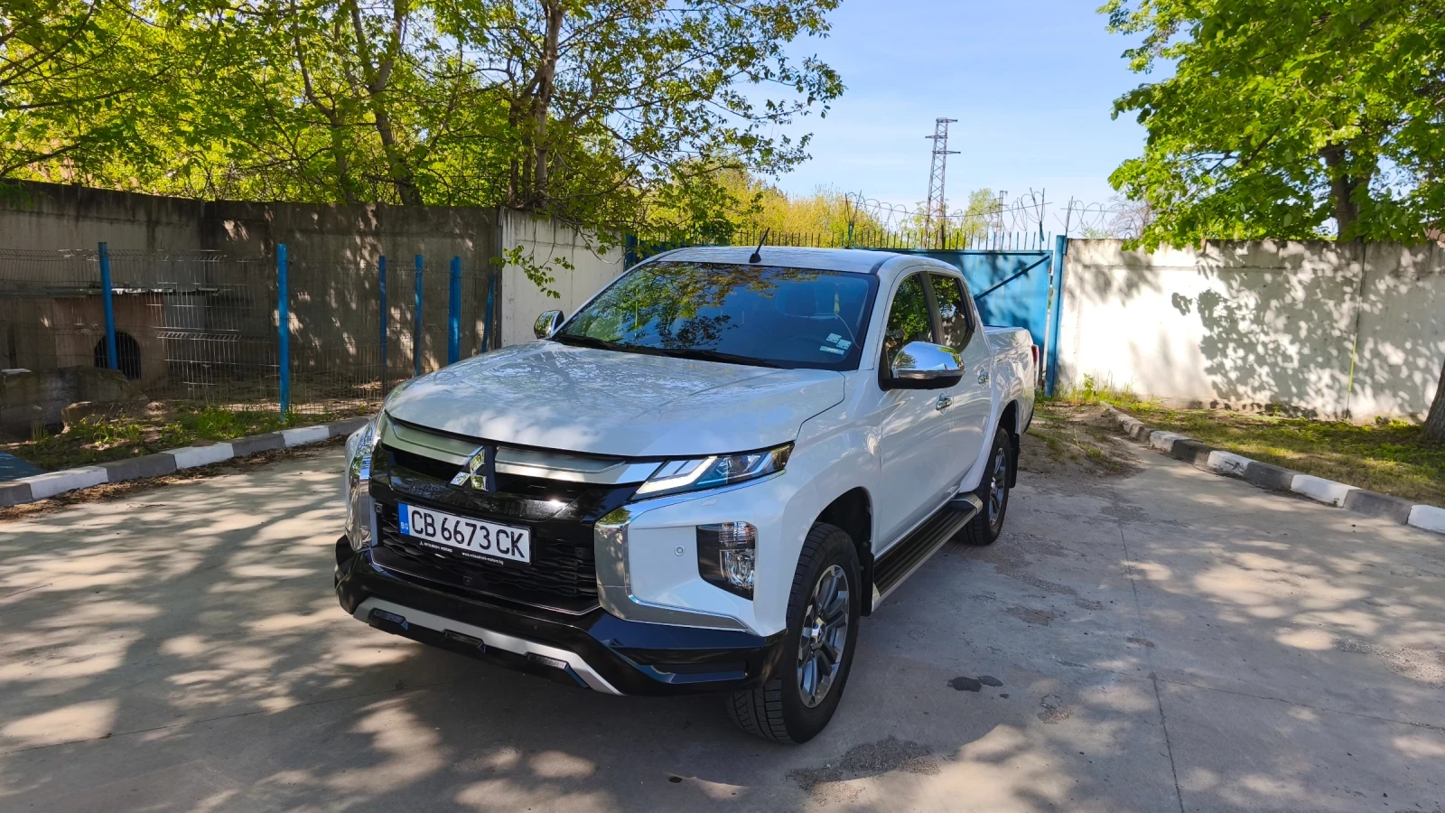 Mitsubishi L200 L200-INSTYLE 2.2DI-D, снимка 3 - Автомобили и джипове - 54339963