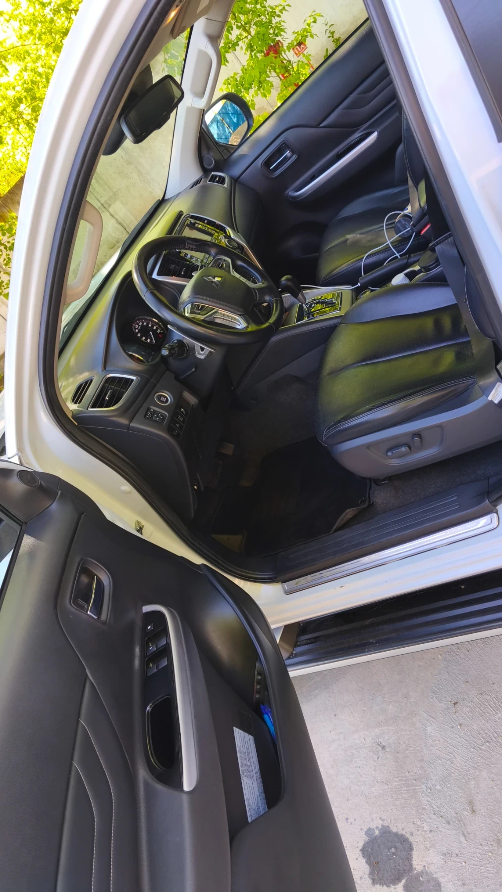 Mitsubishi L200 L200-INSTYLE 2.2DI-D, снимка 14 - Автомобили и джипове - 54339963