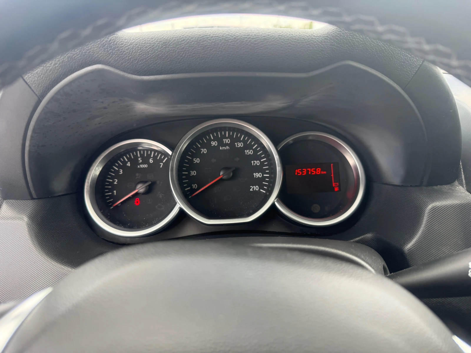 Dacia Duster 1.2 TCe evro 6 4×4, снимка 11 - Автомобили и джипове - 54379227