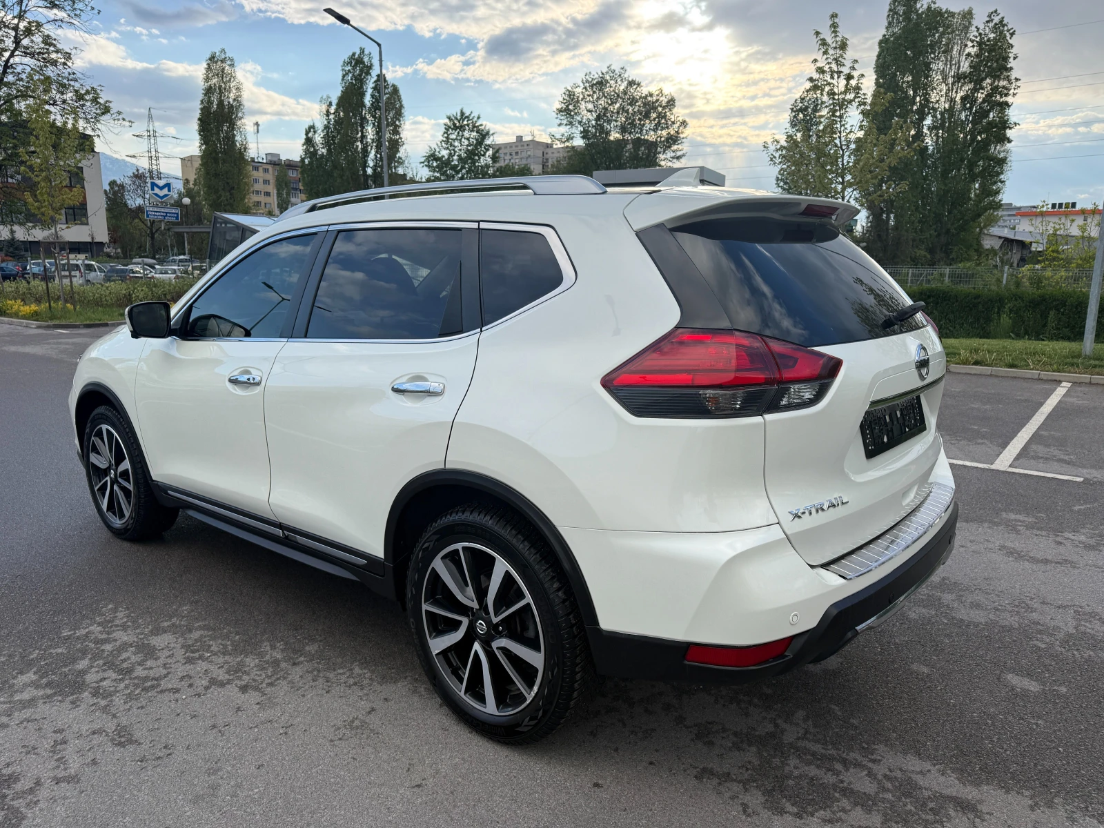 Nissan X-trail 1.7D* TEKNA* 4x4* FULL* , снимка 6 - Автомобили и джипове - 54396442