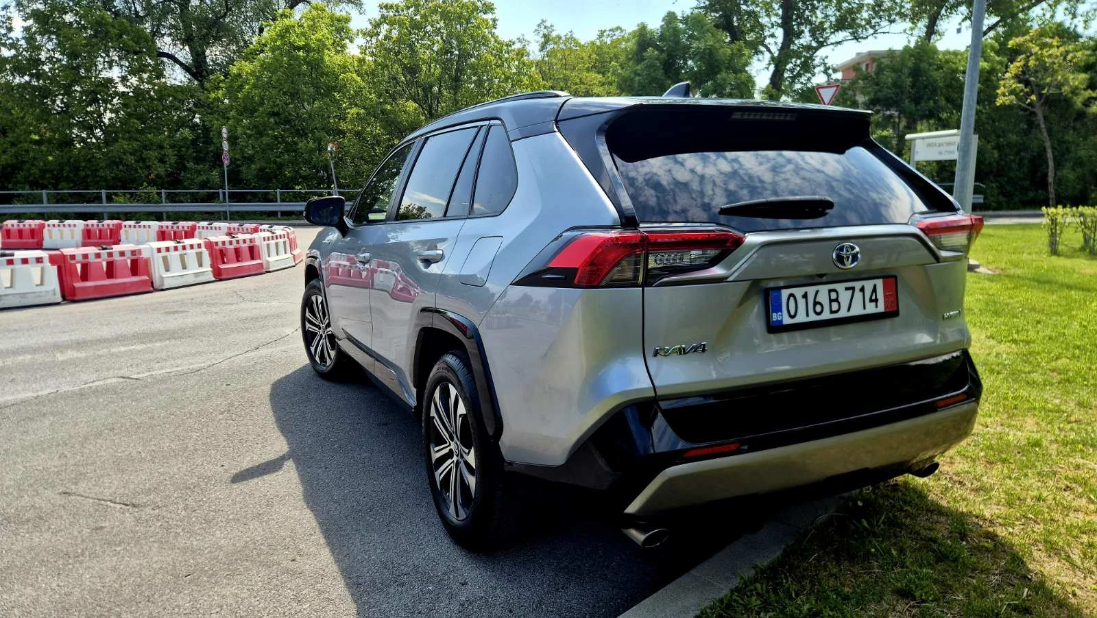 Toyota Rav4, снимка 5 - Автомобили и джипове - 54631120