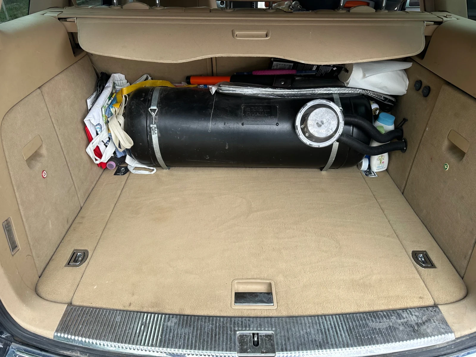VW Touareg 3.2 ГАЗ, ВЪЗДУХ, НАВИ, снимка 11 - Автомобили и джипове - 54645231