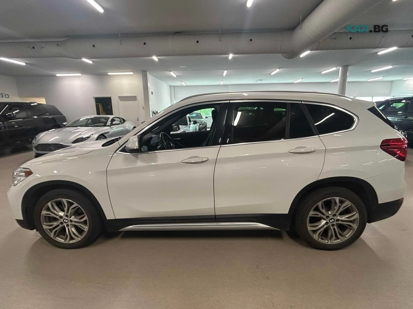 BMW X1 xDrive28i * АвтоКредит * (ЦЕНА ДО БГ), снимка 3 - Автомобили и джипове - 55107534