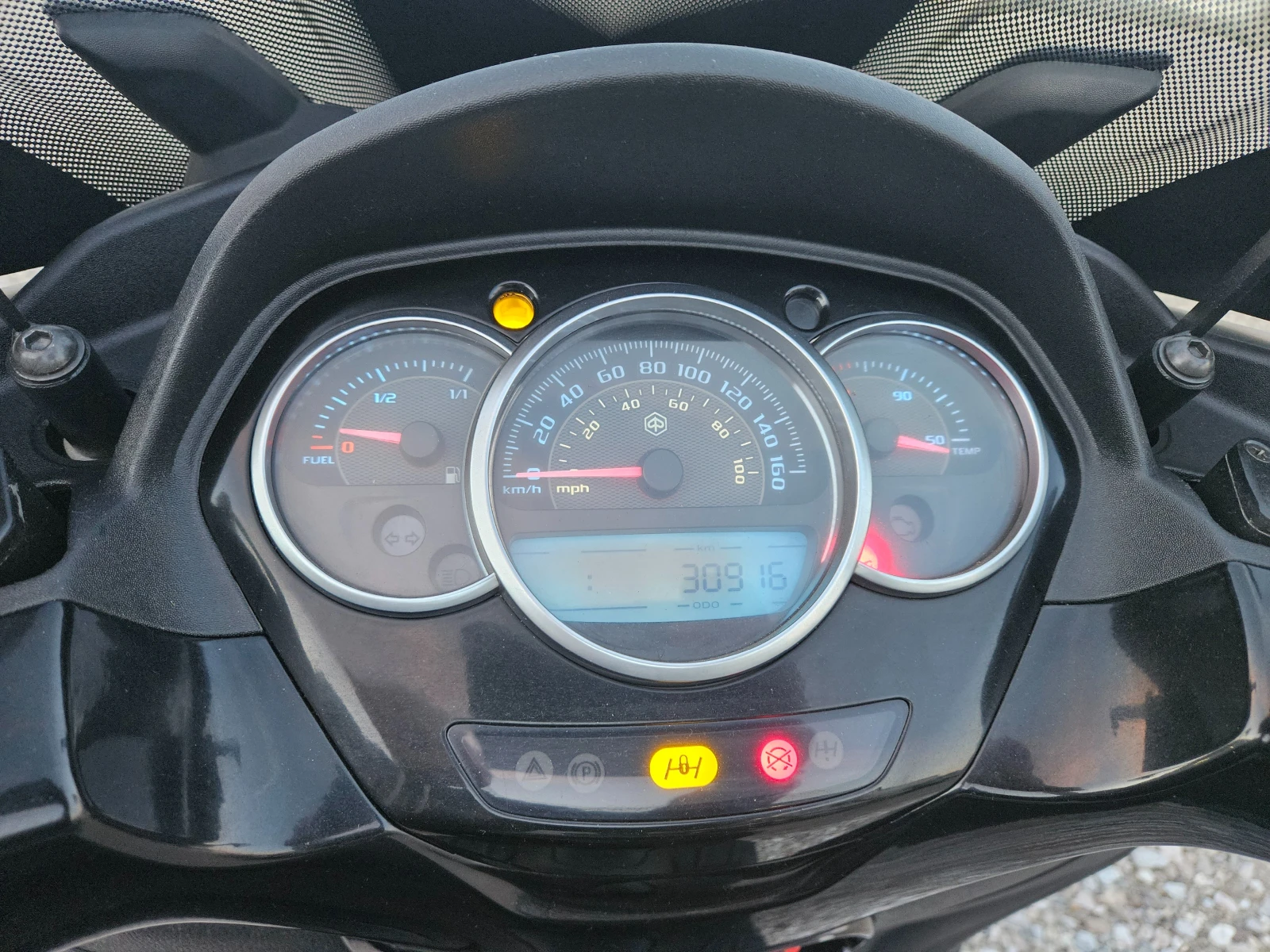 Piaggio Mp3 300 i LT Yourban Лизинг, снимка 10 - Мотоциклети и мототехника - 53788256