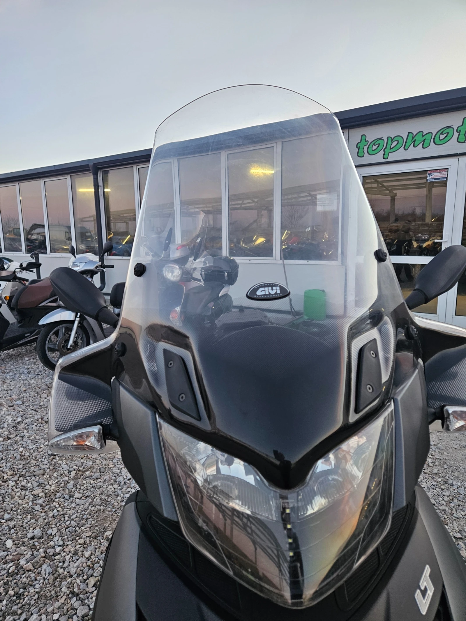 Piaggio Mp3 300 i LT Yourban Лизинг, снимка 8 - Мотоциклети и мототехника - 53788256