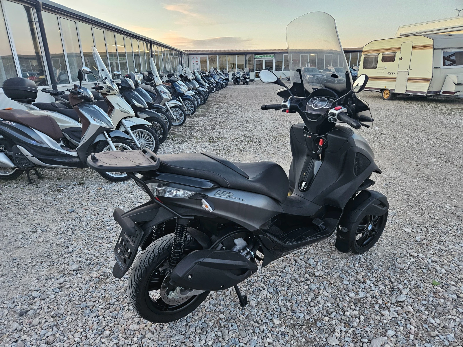 Piaggio Mp3 300 i LT Yourban Лизинг, снимка 6 - Мотоциклети и мототехника - 53788256