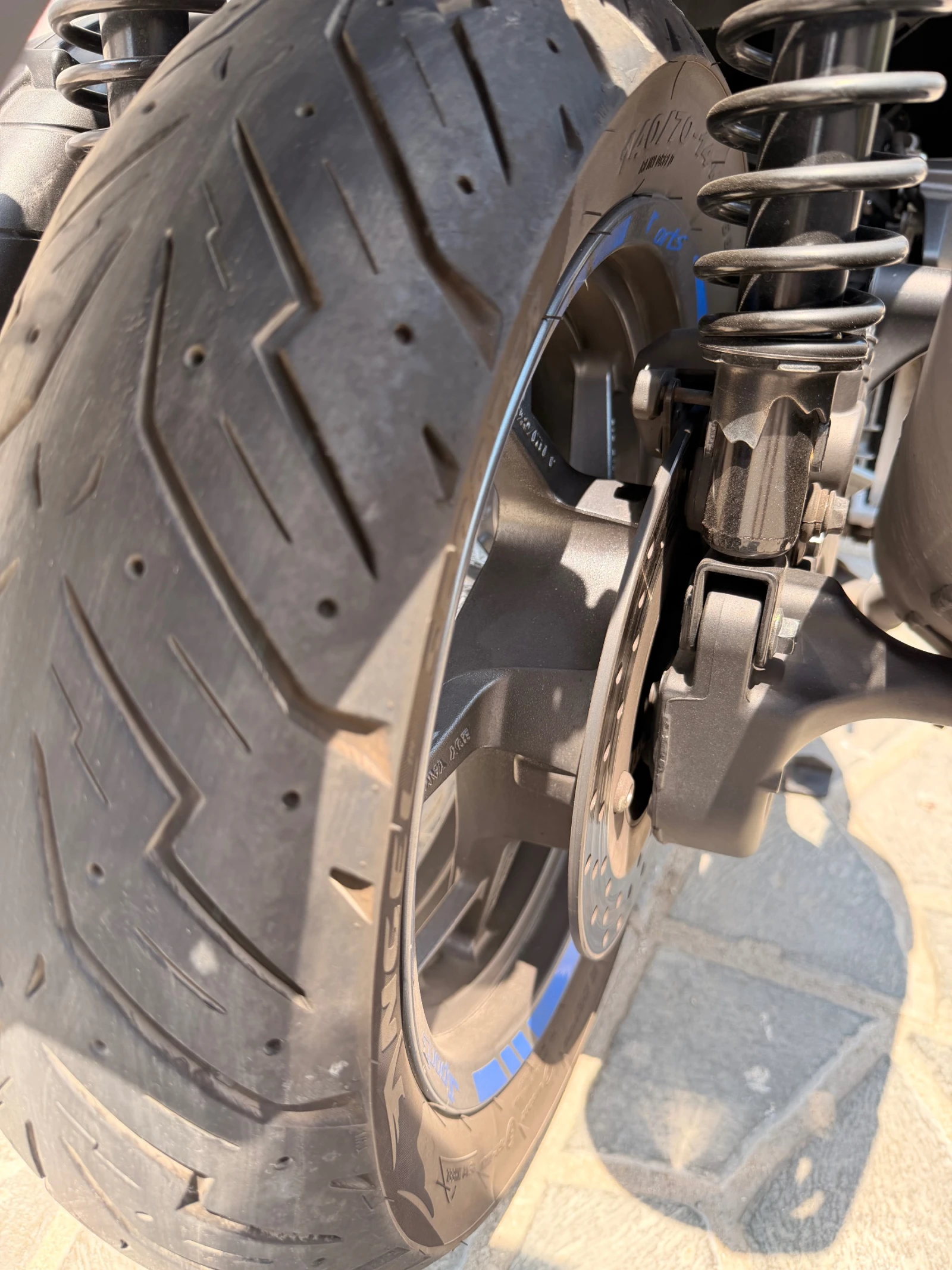 Yamaha X-max 125 Tech Max - NAVI, снимка 16 - Мотоциклети и мототехника - 55069544