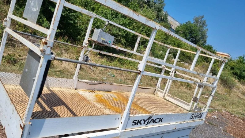 Автовишка Друга марка SKYJACK SJ 4626 E, снимка 13 - Индустриална техника - 41884273