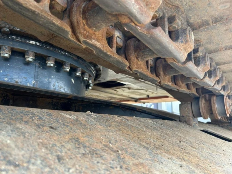 Багер Hitachi ZX 250 LC-6, снимка 9 - Индустриална техника - 52965449