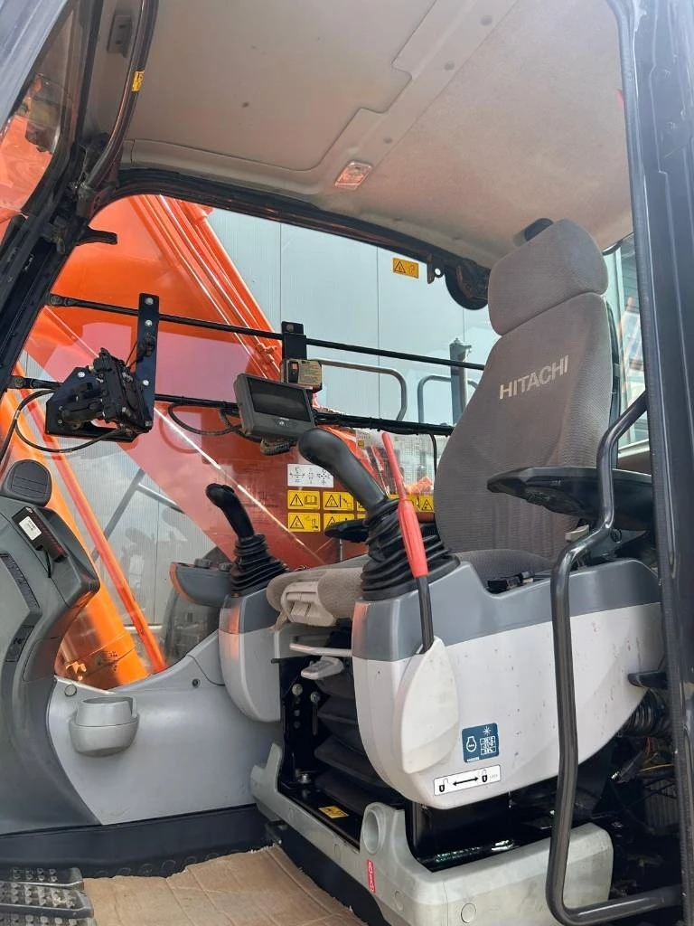  Hitachi ZX 250 LC-6 | Mobile.bg   12