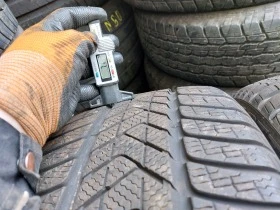 Гуми Зимни 235/40R19, снимка 3