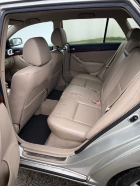 Toyota Avensis, снимка 10