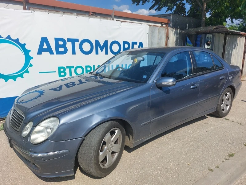 Mercedes-Benz E 220 CDI AVANTGARDE, снимка 3 - Автомобили и джипове - 41505136