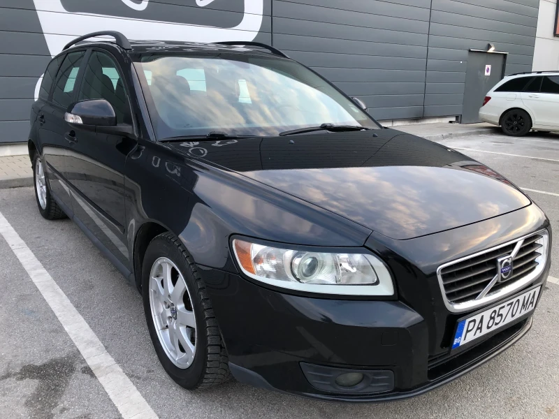 Volvo V50 Перфектен , снимка 3 - Автомобили и джипове - 48736406