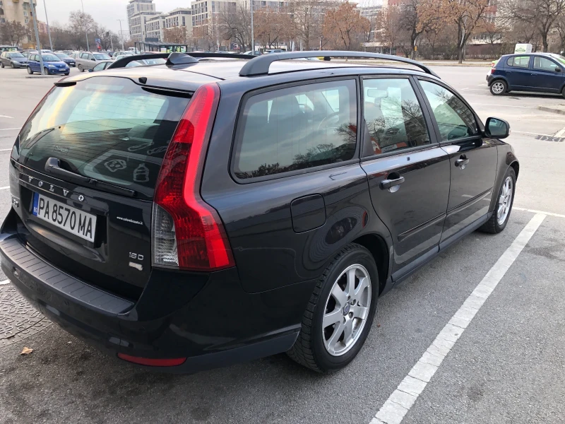 Volvo V50 Перфектен , снимка 4 - Автомобили и джипове - 48736406