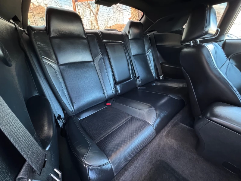 Dodge Challenger ФУЛ !!!!!!!!!!, снимка 12 - Автомобили и джипове - 53262533