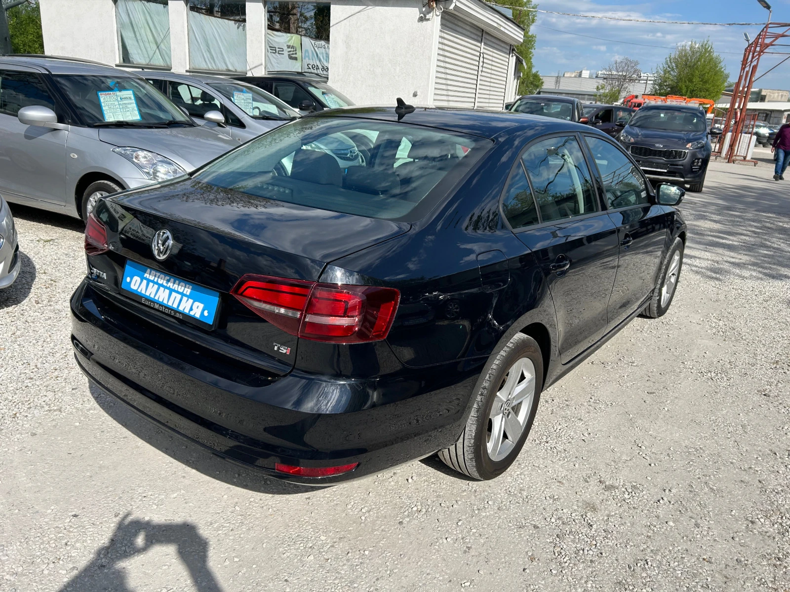 VW Jetta Седан - изображение 4