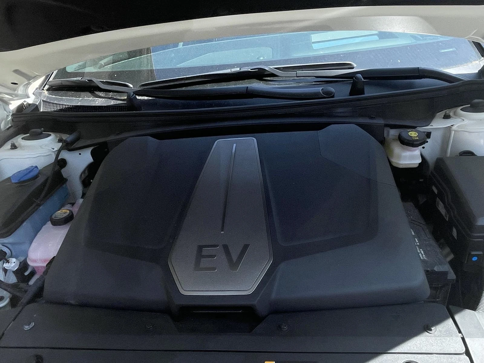 Kia EV6 GT - изображение 10