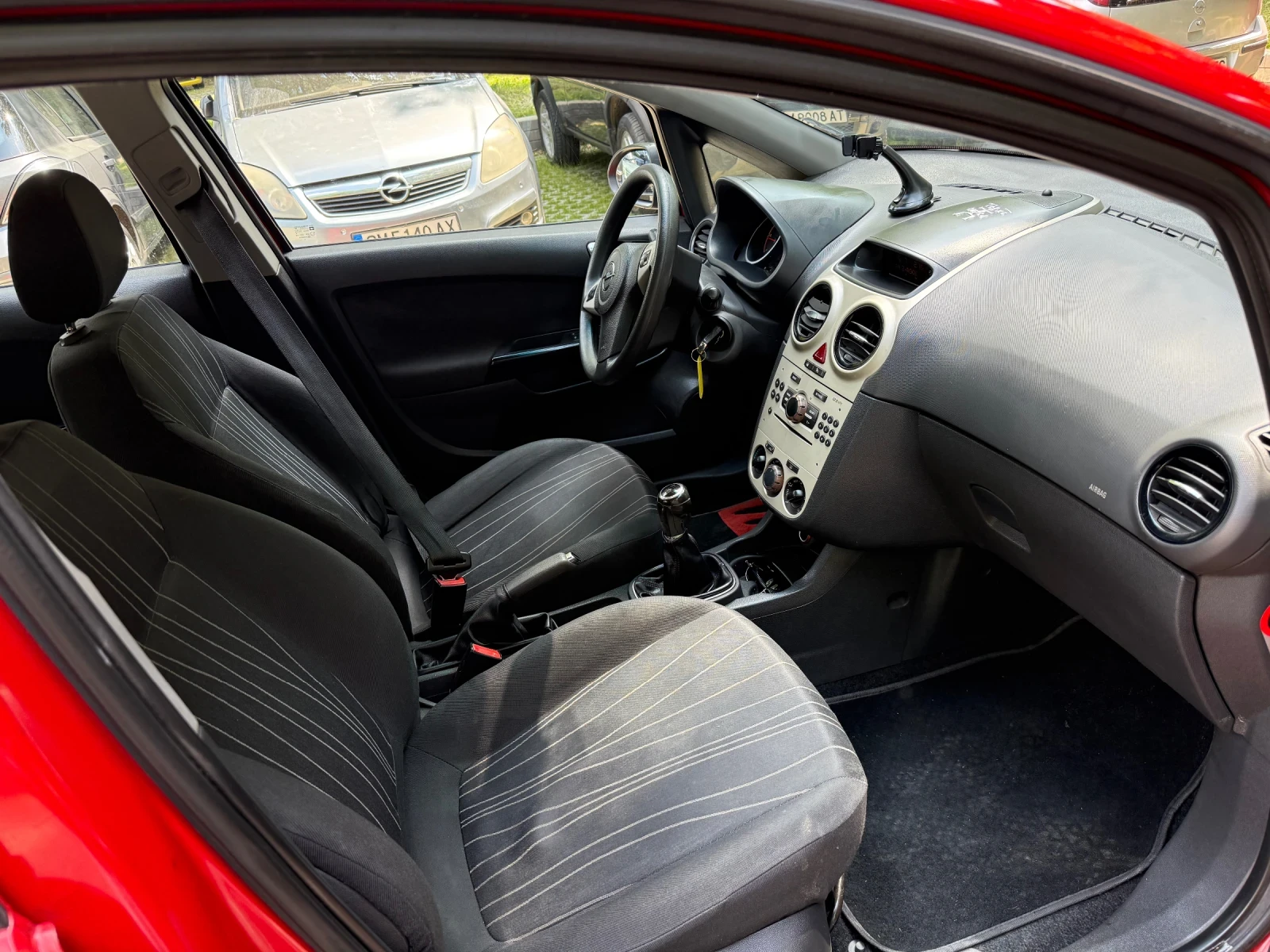 Opel Corsa Обслужен 1.3CDTI много запазен  - изображение 10