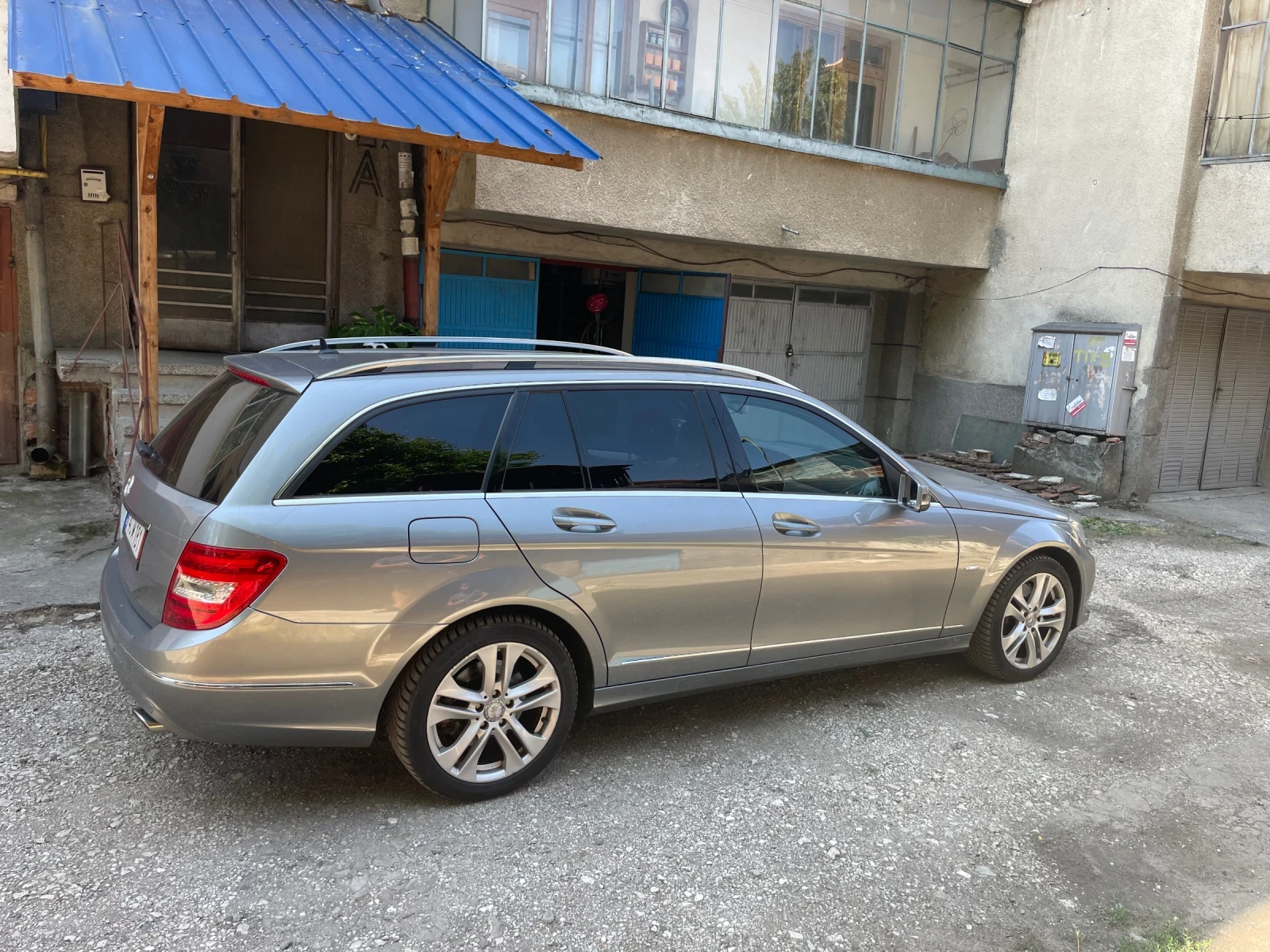 Mercedes-Benz C 350 Avantgarde - изображение 4