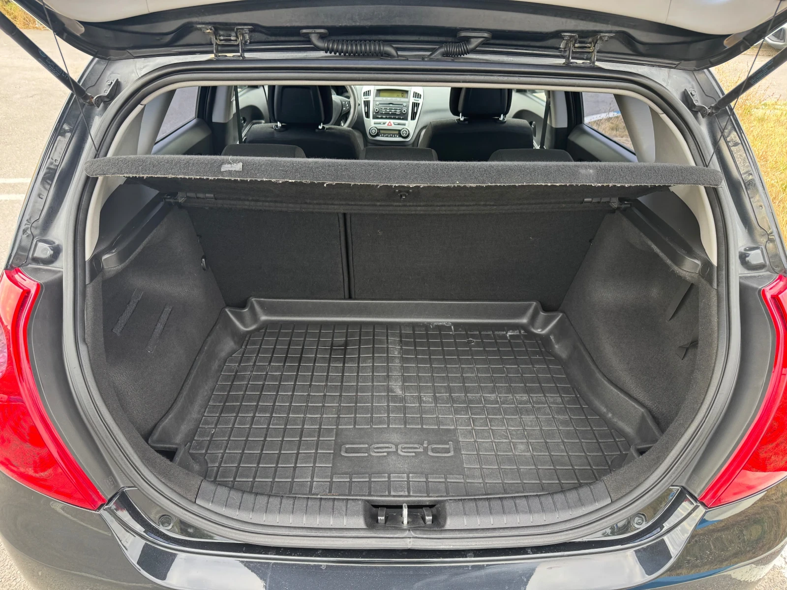Kia Ceed 1.4Бензин/Климатроник | Mobile.bg — изображение 17