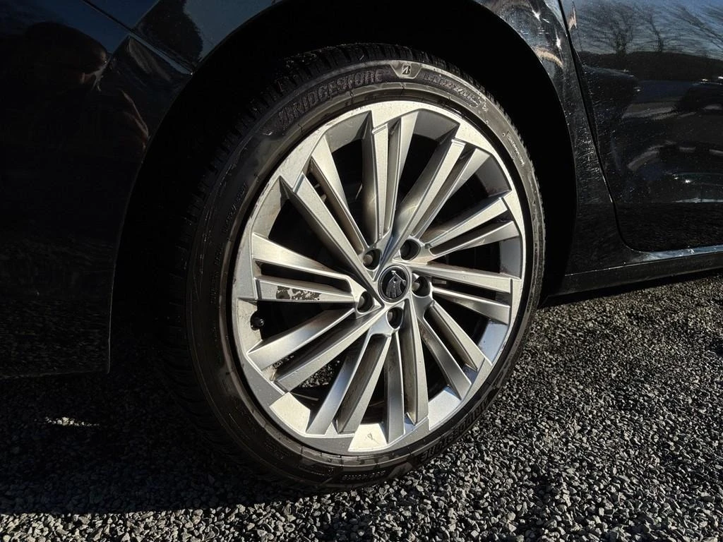 Skoda Superb 2.0 TDI L&K COMBI DSG CANTON MATRIX CAMERA KEYLESS - изображение 6