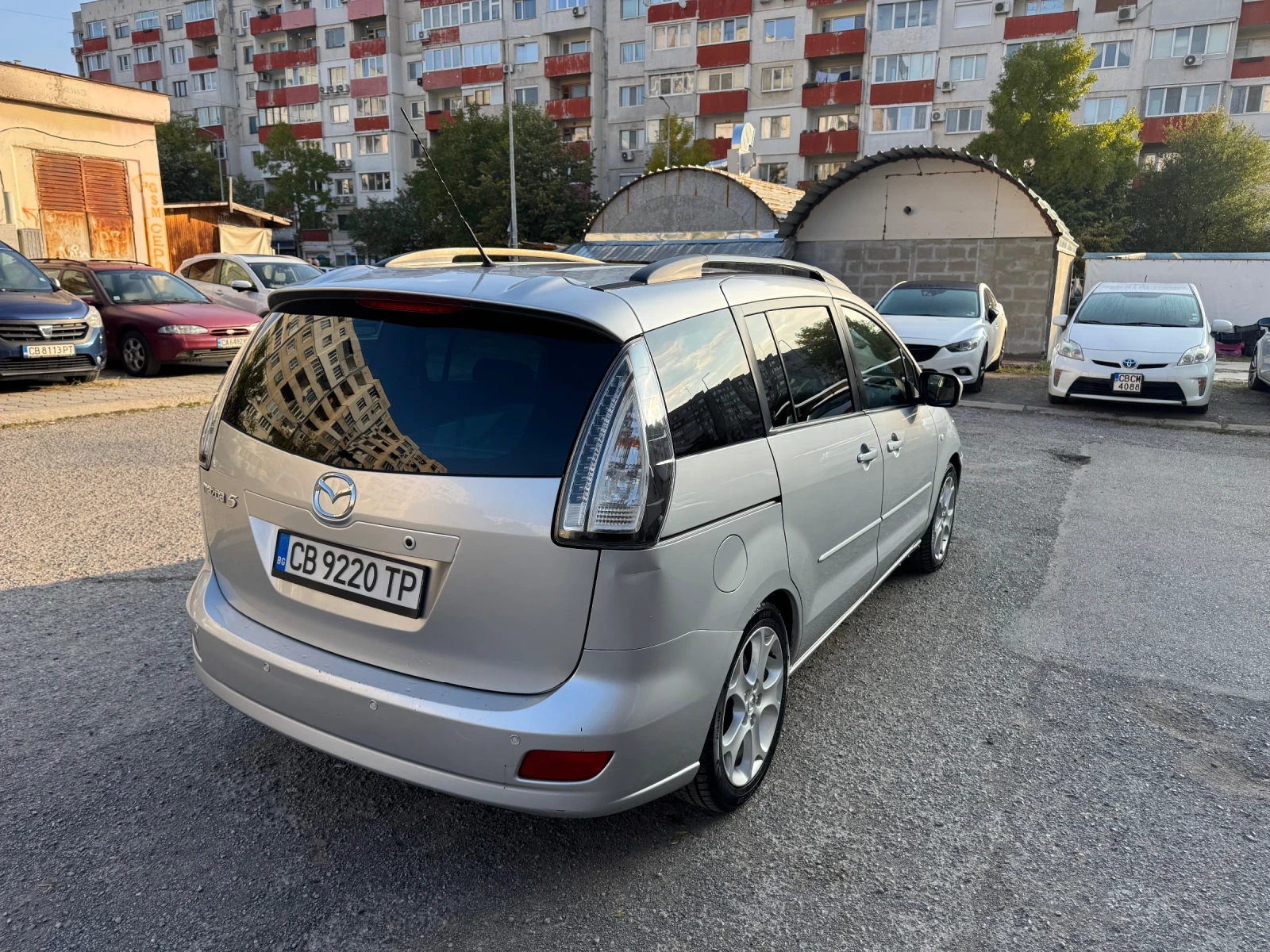 Mazda 5 2.0 - изображение 3