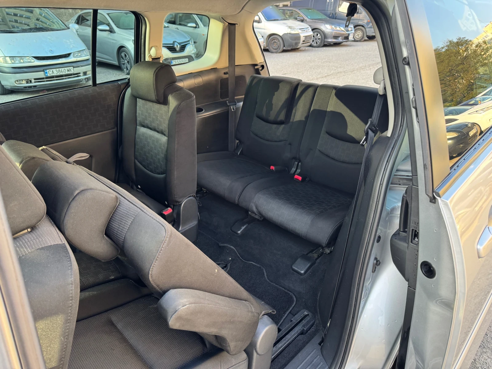 Mazda 5 2.0 - изображение 9