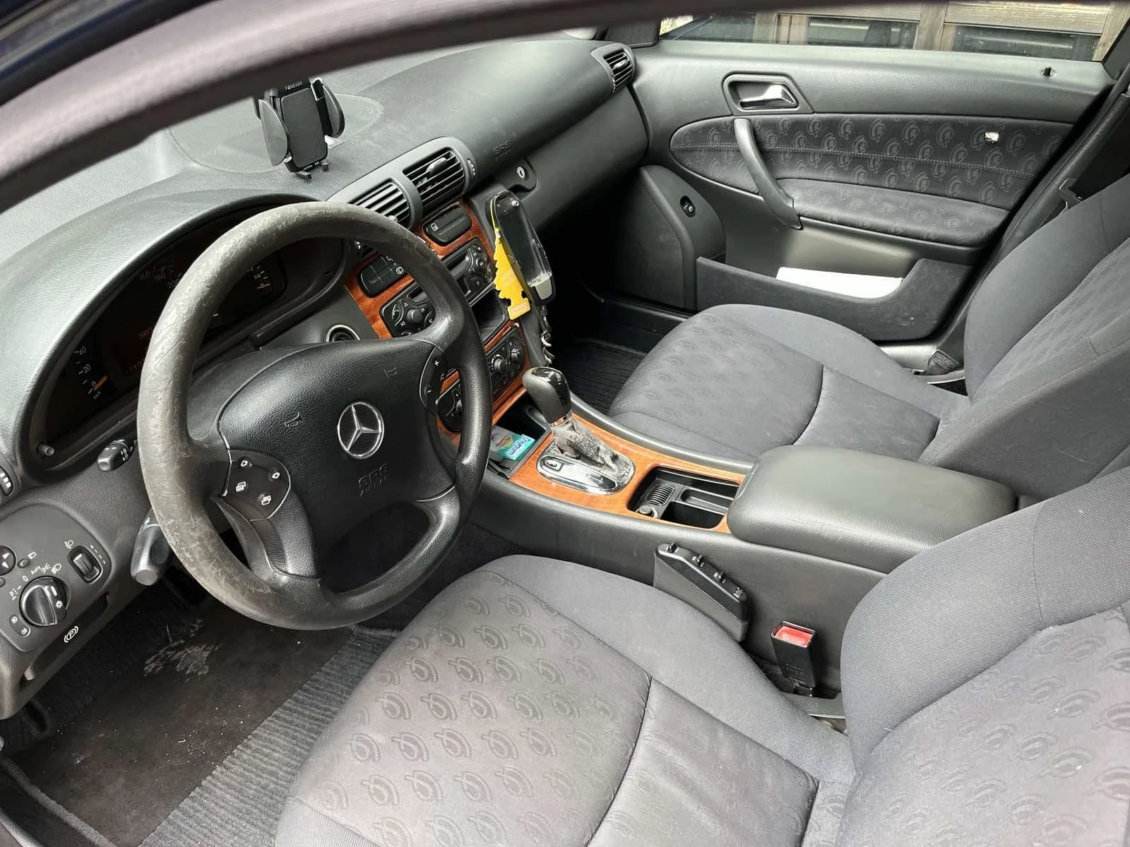 Mercedes-Benz C 200  - изображение 5