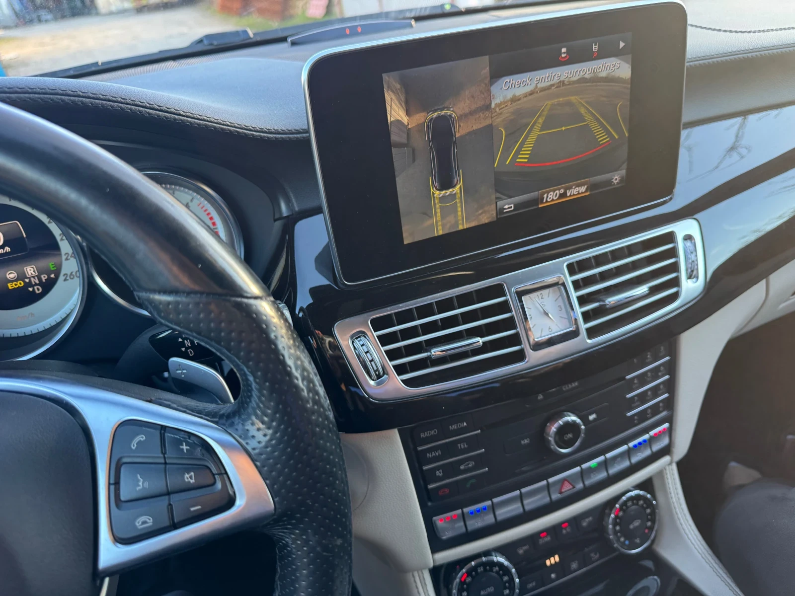 Mercedes-Benz CLS 350 CDI* AMG* ОБДУХ* 360CAM* DISTR, снимка 10 - Автомобили и джипове - 52226605