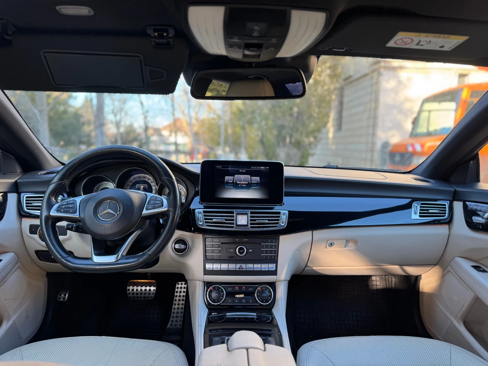 Mercedes-Benz CLS 350 CDI* AMG* ОБДУХ* 360CAM* DISTR, снимка 7 - Автомобили и джипове - 52226605