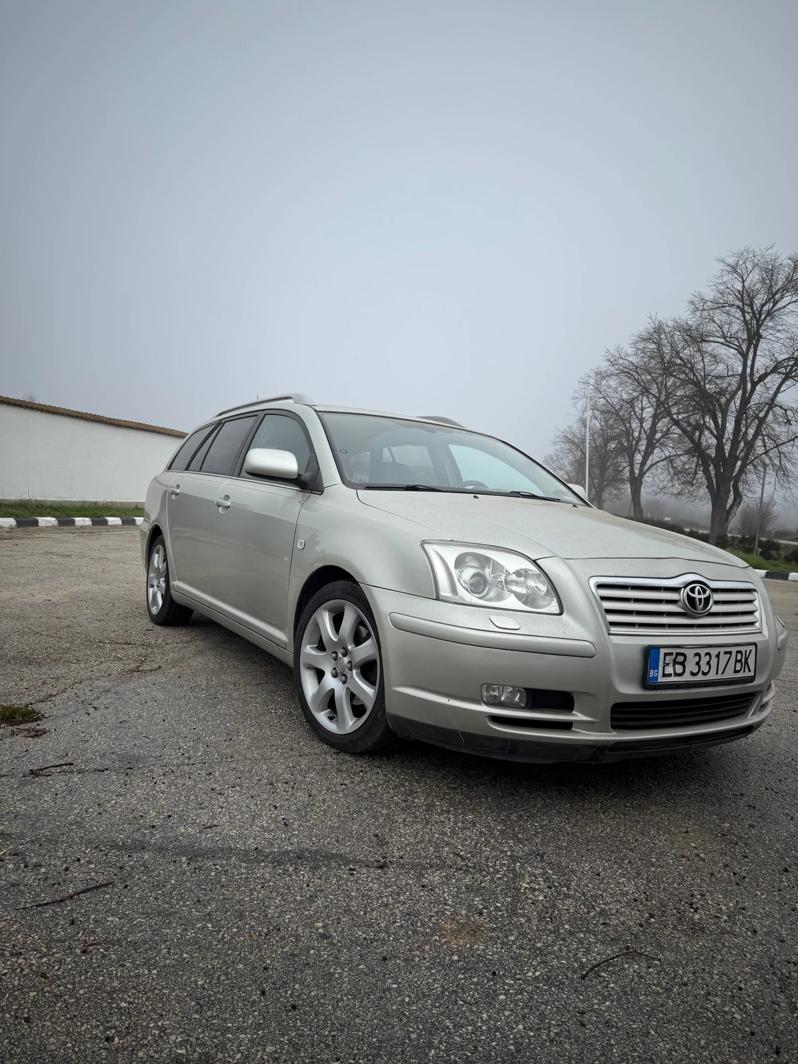 Toyota Avensis  - изображение 2