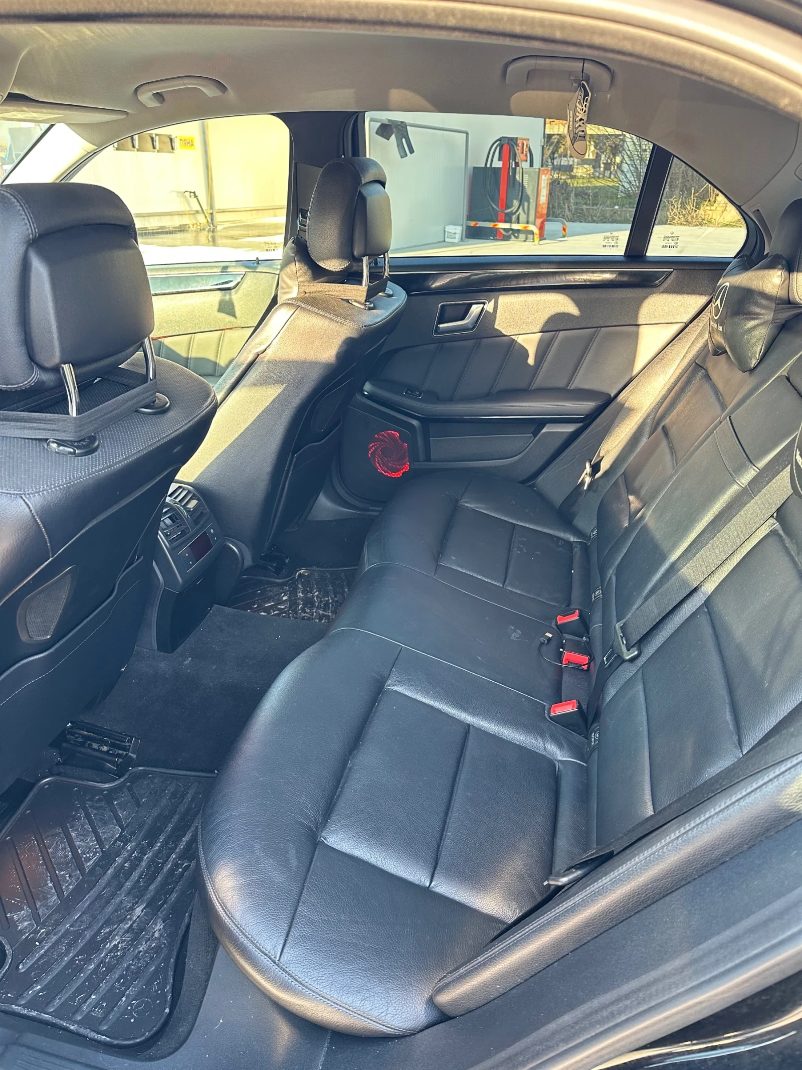 Mercedes-Benz E 350, снимка 11 - Автомобили и джипове - 53850057