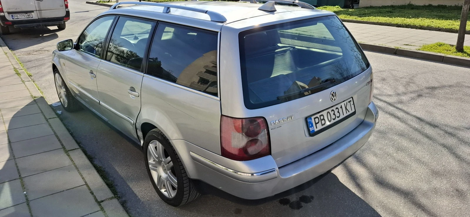 VW Passat 1.9 TDI, снимка 7 - Автомобили и джипове - 53881454