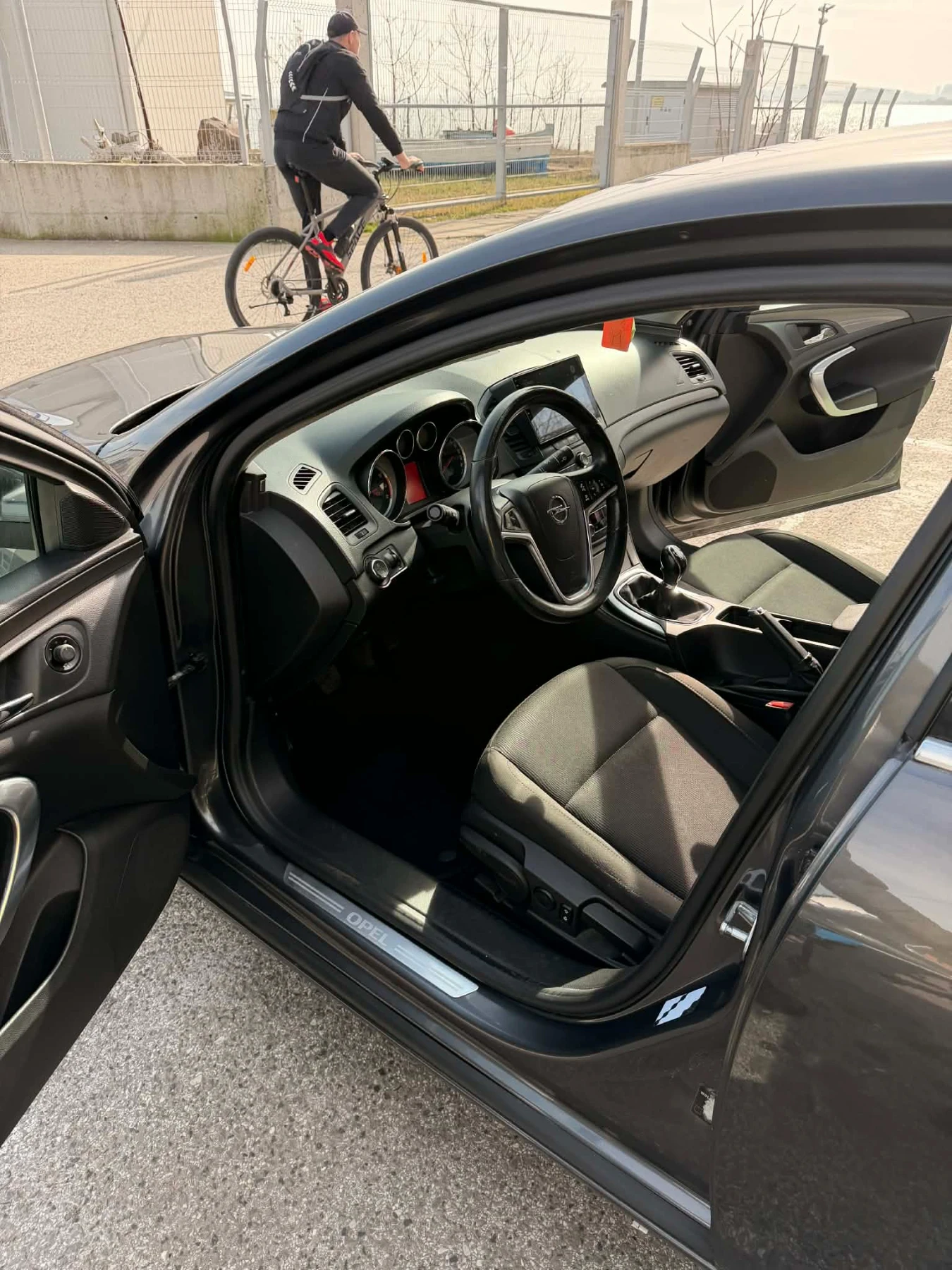 Opel Insignia, снимка 9 - Автомобили и джипове - 53897932