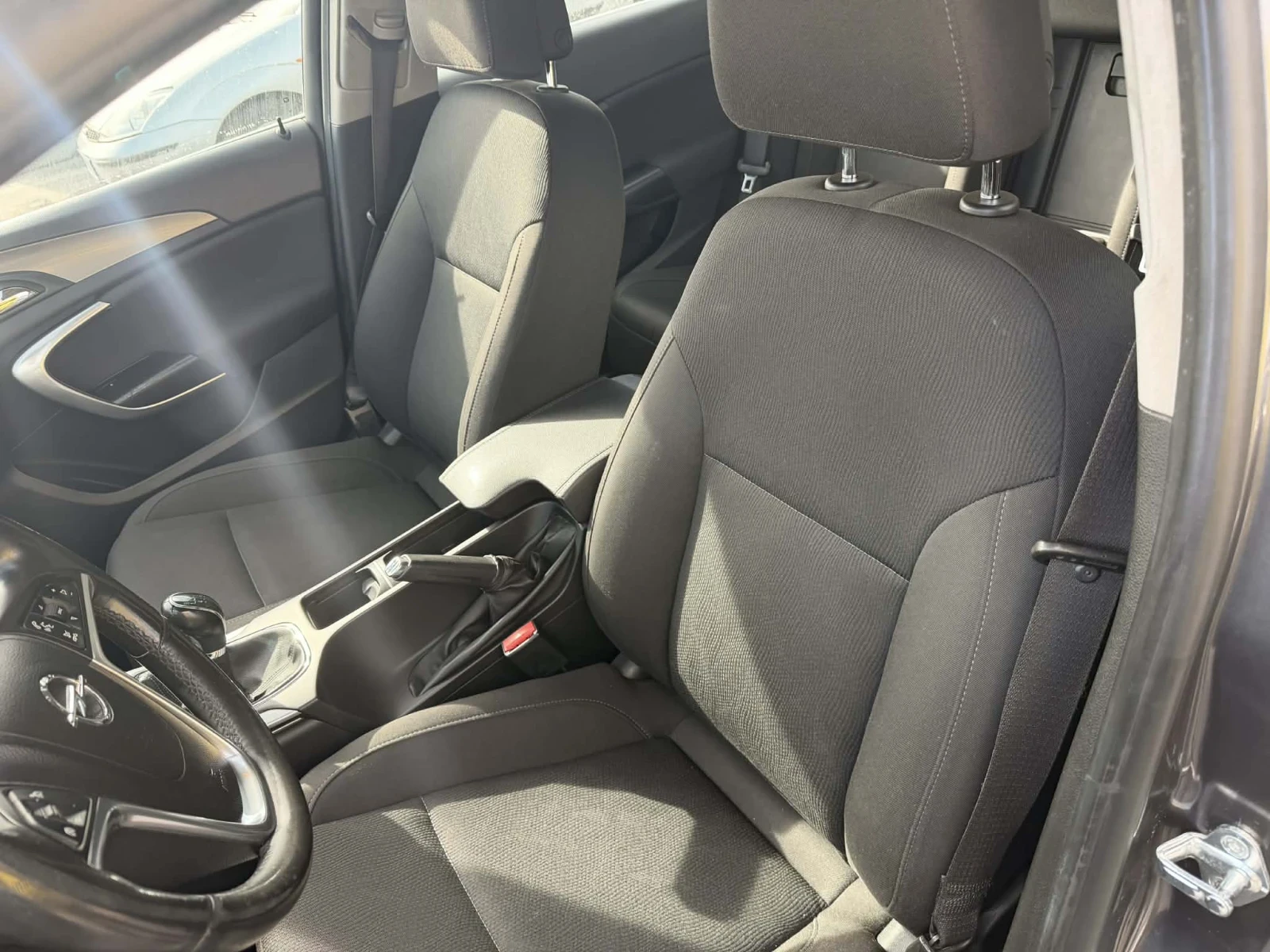 Opel Insignia, снимка 14 - Автомобили и джипове - 53897932