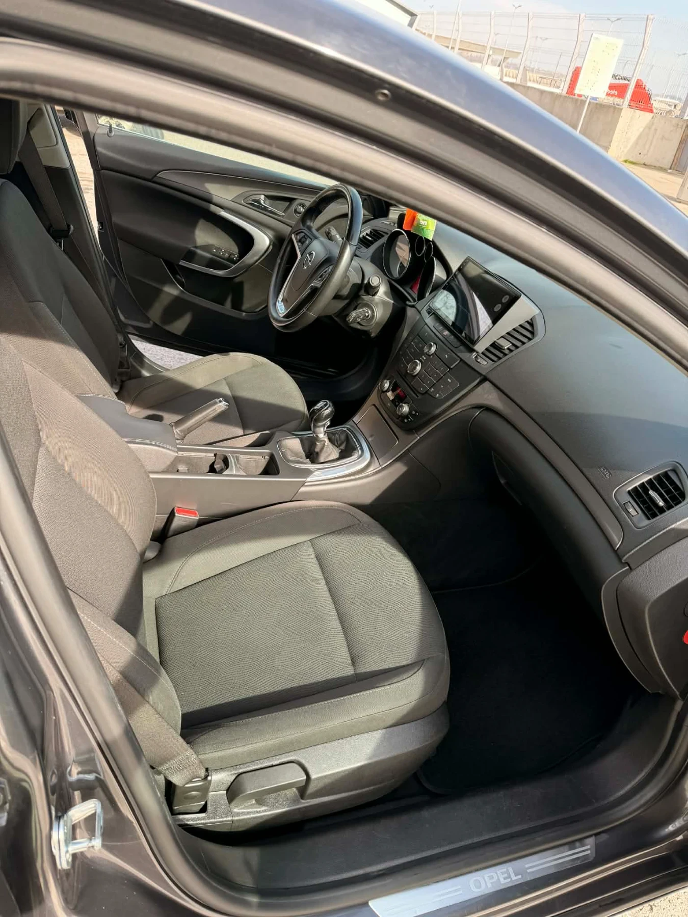 Opel Insignia, снимка 8 - Автомобили и джипове - 53897932