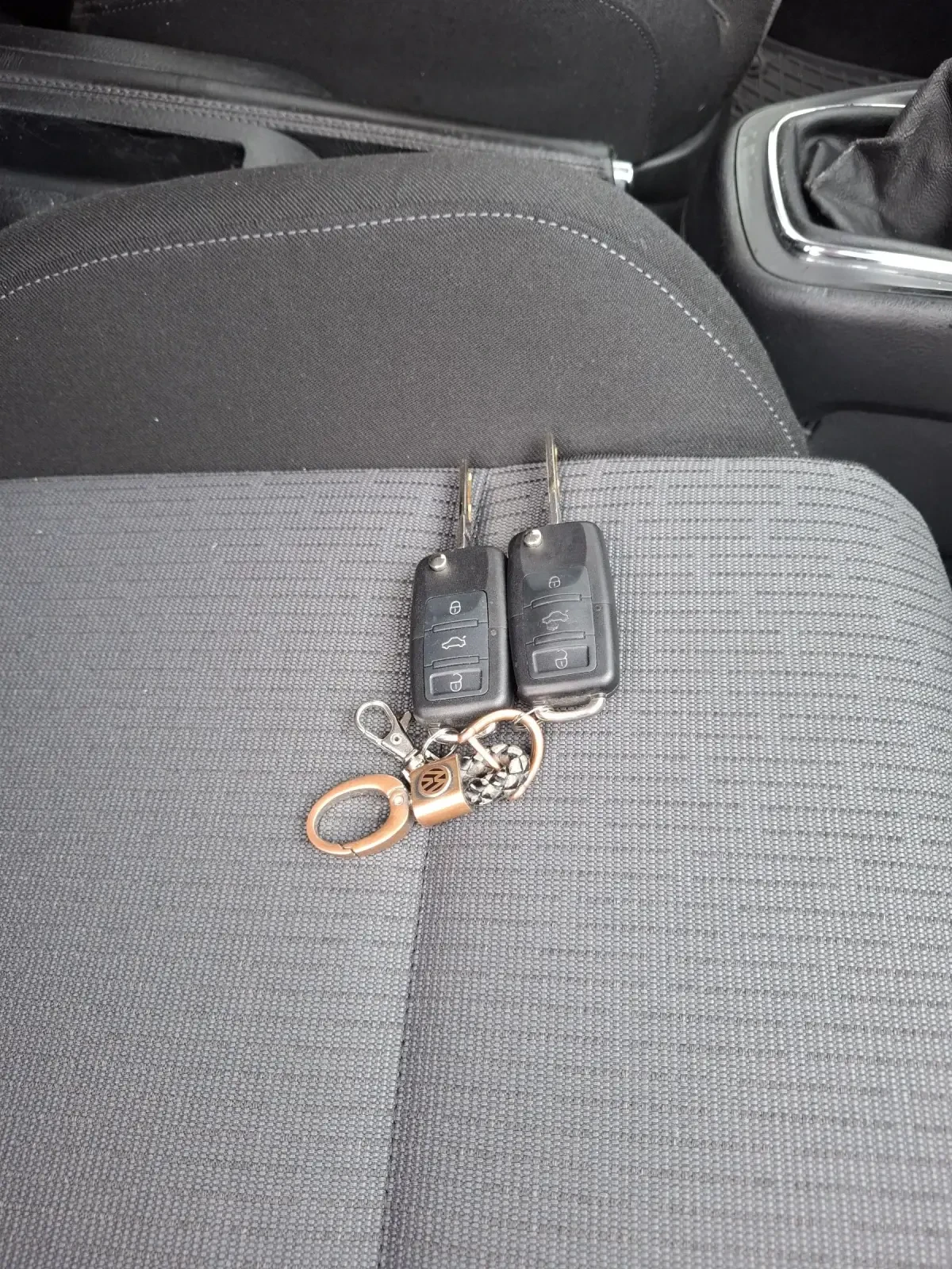 VW Golf 2.0i 4X4, снимка 12 - Автомобили и джипове - 54033427